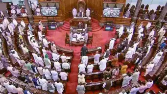 కేరళం.. రాజ్యసభలోనూ బిల్లుకు ఆమోదం..