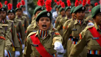 റിപബ്ലിക് ദിന പരേഡ് നേരിട്ട് വീക്ഷിക്കാൻ കേരളത്തില്‍ നിന്ന് വിവിധ മേഖലകളിലുള്ള ഇരുനൂറോളം പേര്‍ക്ക് പ്രത്യേക ക്ഷണം