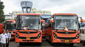 Kolkata Bus Services Latest Update। মার্চের মধ্যে কলকাতায় ১,০০০ নতুন বাস নামছে?