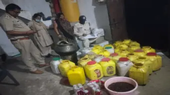 शराब के अवैध कारोबार का खेल: 8 लोगों के खिलाफ कार्रवाई, 66 लीटर हाथ भट्ठी शराब और 1320 किलो लाहन जब्त