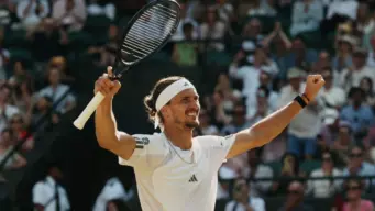 Alexander Zverev reaches first Wimbledon semi-final with Fritz scalp