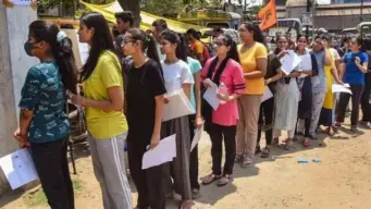 NEET-JEE का हौवा होगा खत्म? बोर्ड मार्क्स को 50% वेटेज देने के प्रस्ताव से छात्रों में ख़ुशी की लहर