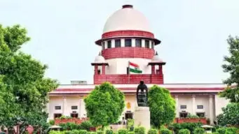 ബാര്‍ കൗണ്‍സില്‍ ചെയര്‍മാൻ മനൻ കുമാര്‍ മിശ്രയുടെ കാലാവധി; സുപ്രീംകോടതിയില്‍ ഹര്‍ജി നല്‍കി മലയാളി അഭിഭാഷക