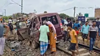 মুর্শিদাবাদে রেল দুর্ঘটনায় নিহতদের পরিবারকে ১০ লক্ষ টাকা করে আর্থিক সাহায্য রেলের, তদন্ত কমিটি গড়ে কড়া পদক্ষেপ
