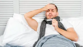 Dengue vs Malaria vs Viral Fever Symptoms:बारिश में तेज बुखार कहीं डेंगू या मलेरिया तो नहीं? जानें तीनों के लक्षणों में अंतर और जांच कराने का सही समय