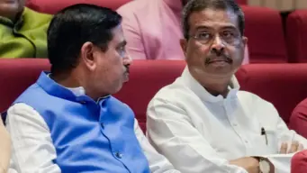 Pralhad Joshi: కేంద్ర విద్యాశాఖ మంత్రిగా ప్రహ్లాద్ జోషి.. ధర్మేంద్ర ప్రధాన్ రాజీనామాను ఆమోదించిన రాష్ట్రపతి