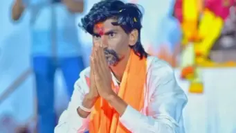 Maratha Reservation आंदोलनाला मुंबई पोलिसांचा नकार; 'तुमच्यासमोर गुडघे टेकणार नाही,' परवानगी नाकारताच संतापले जरांगे पाटील
