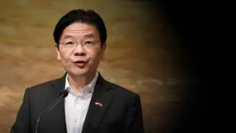 ప్రపంచంలోనే అత్యధిక జీతం తీసుకునే ప్రధాని ఎవరో తెలుసా..?