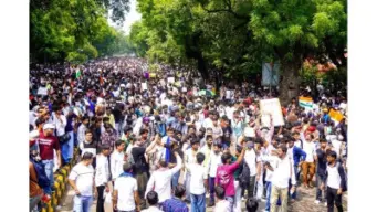 धर्मेंद्र प्रधान के इस्तीफे के बाद जंतर-मंतर पर जश्न, छात्रों ने कहा हमारी आवाज़ हुई बुलंद