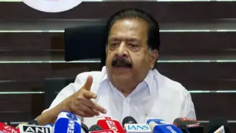 കുറിപ്പടി നിര്‍ബന്ധം; സിറിഞ്ചും വേദനസംഹാരികളും നല്‍കുന്നതില്‍ കര്‍ശന നിയന്ത്രണം; മെഡിക്കല്‍ സ്റ്റോറുകള്‍ക്ക് മുന്നറിയിപ്പ് നല്‍കി രമേശ് ചെന്നിത്തല