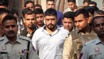7 घंटे की पैरोल पर गांव पहुंचा हरियाणा का गैंगस्टर, ढोल-नगाड़ों से हुआ स्वागत