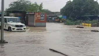Patan Rain: પાટણ જિલ્લામાં ધોધમાર વરસાદ, સાંતલપુરના બરારા ગામમાં 100થી વધુ ઘરોમાં પાણી ઘૂસ્યા