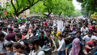 Today News : নিট বিতর্কে নয়া মোড়, অনশন ভাঙলেন সোনম ওয়াংচুক! অন্যদিকে ভারতের ওপর ফের ১০% শুল্ক চাপাল আমেরিকা