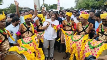 ಸಚಿವರಾಗಿ ಸೊರಬಕ್ಕೆ ಬಂದ ಮಧು ಬಂಗಾರಪ್ಪ: ಬೆಂಬಲಿಗರಿಂದ ಭರ್ಜರಿ ಸ್ವಾಗತ
