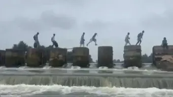 MP: Vidisha Children Cross Betwa Dam By Jumping Between Pillars To Go To School; Chilling Video Emerges