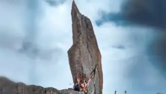 "అడుగడుగునా రంగులు మారే శివలింగం.! 45 అడుగుల ఎత్తులో బ్రహ్మాండంగా దర్శనమిచ్చే ఎంపెరుమాన్. మంచు ప్రాంతంలో సంతాన భాగ్యాన్ని ప్రసాదించే కిన్నెర కైలాసం గురించి తెలుసా.?"