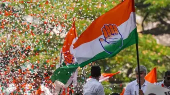 युवा कांग्रेस प्रदेश अध्यक्ष की कुर्सी पर घमासान : 17 उम्मीदवार मैदान में, शैलेंद्र बंजारे और सत्येंद्र चेलक के बीच कांटे की टक्कर के आसार