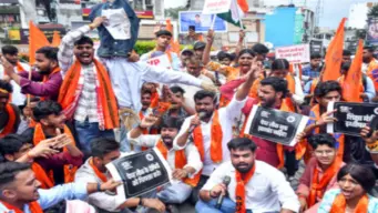 "Need jobs, not Rs 1,500": Teacher aspirants demand more posts, students raise concerns over schools in two separate protests in Bhopal