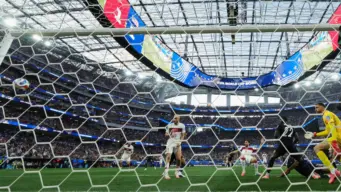 Turkey beat USA 3-2, Americans eye World Cup knockouts