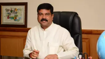 Dharmendra Pradhan: দেশজুড়ে বিক্ষোভের চাপে ইস্তফা ধর্মেন্দ্র প্রধানের, গত দশ দিনের ঘটনায় দুঃখপ্রকাশ