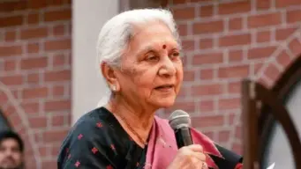'முதல்ல அம்மா ஆகுங்க..அப்றம் IAS ஆகலாம்' ஆளுநர் சர்ச்சை பேச்சால் பரபரப்பு!