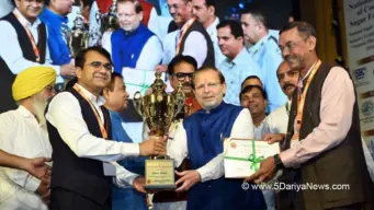 डाहर शुगर मिल की राष्ट्रीय उपलब्धि से पानीपत का बढ़ा गौरव, सहकारिता मंत्री एवं उपायुक्त ने ग्रहण किया प्रथम पुरस्कार