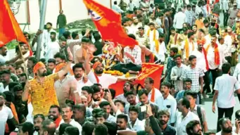 ವಿವಾದದ ಮಧ್ಯೆ ತಿ.ನರಸೀಪುರದಲ್ಲಿ ಶಾಂತಿಯುತ ಗಣೇಶ ಶೋಭಾಯಾತ್ರೆ: ಮಿನಿ ದಸರಾ ಮಾದರಿಯಲ್ಲಿ ಮೆರವಣಿಗೆ, ಪ್ರತಾಪ್‌ ಸಿಂಹ ಭಾಗಿ!
