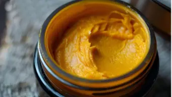 ദിവസവും ഒരു നുള്ള് മഞ്ഞള്‍പ്പൊടി ഇതില്‍ ചേര്‍ത്തു പുരട്ടൂ, ടാനകറ്റി ചര്‍മ്മം തിളക്കമുള്ളതാക്കാം