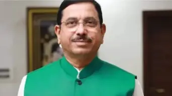 দেশের নতুন শিক্ষামন্ত্রী প্রহ্লাদ যোশী!, অনুমোদন রাষ্ট্রপতির
