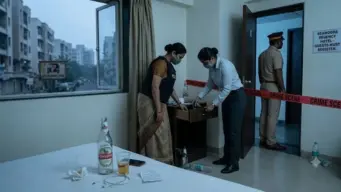 ऑनलाइन ओळख पडली महागात;  डेटिंग ॲपवरून विश्वास जिंकला, दोन बहिणींना बिअर पाजून हॉटेलमध्ये नेलं  अन्.