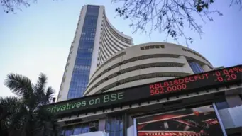 Stock Markets Crash: గ్లోబల్ మార్కెట్లలో రక్తకన్నీరు.. భారత్‌కి కలిసొచ్చిన సెలవు.. లేదంటే భారీ నష్టాలే!
