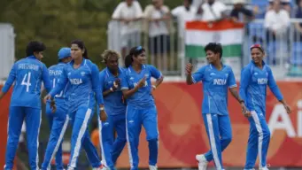IND W vs BAN W: இந்தியாவிற்கு எதிராக இயங்காமல் போன வங்கதேசம்.. இறுதிப்போட்டிக்குள் நுழைந்த ஹர்மன் படை!