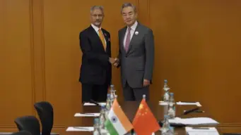 China Calls for Stronger India Ties, Backs New Delhi's BRICS Summit