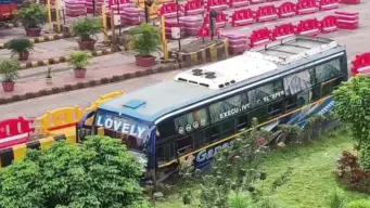 Tangi Toll Gate Bus Accident: ଟାଙ୍ଗୀ ଟୋଲଗେଟ୍ ନିକଟରେ ଯାତ୍ରୀବାହୀ ବସ୍ ଦୁର୍ଘଟଣାଗ୍ରସ୍ତ: ୧୦ ଯାତ୍ରୀ ଆହତ