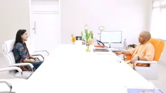 UP: BJP का डैमेज कंट्रोल शुरू? योगी से मिलीं अदिति सिंह, संजय निषाद से मिले विनोद तावड़े