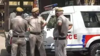 दिल्ली के पॉश इलाके कालकाजी में सनसनी: पड़ोसियों के विवाद में प्रॉपर्टी डीलर की पीट-पीटकर हत्या, भाई गंभीर रूप से घायल