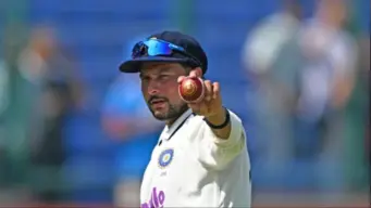 IND vs SL: क्यों नहीं खेल रहे कुलदीप यादव? टीम मैनेजमेंट का भरोसा टूटा या बीमारी बनी वजह, सामने आया सच
