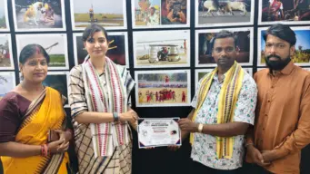 ପଞ୍ଚମ ରାଜ୍ୟସ୍ତରୀୟ ଫଟୋ ପ୍ରତିଯୋଗିତାରେ ଉଦୀୟମାନ ଫଟୋ ଗ୍ରାଫର ବୁଲୁ ଭୁବନେଶ୍ୱରରେ ସମ୍ମାନିତ