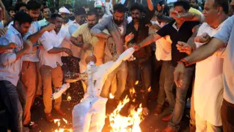 'Suppressing Democracy': Congress Stages Protests Across States Against Rahul Gandhi's Detention