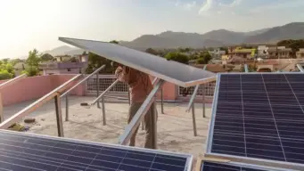 Rooftop Solar Panel Safety: રૂફટોપ સોલર પેનલને તોફાનથી બચાવવી હોય તો આ બાબતોનું રાખો ધ્યાન, ઇન્સ્ટોલેશનથી લઈને ઝાડની છટણી સુધી જાણો સંપૂર્ણ માહિતી
