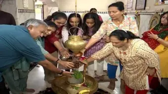 Shravan 2026 Photos: દેવાધિદેવ મહાદેવની ભક્તિમાં ભક્તો લીન, શ્રાવણ મહિનાના પ્રથમ દિવસે શિવાલયોમાં ભીડ