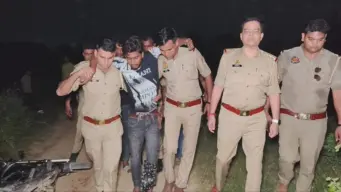 Muzaffarnagar: जनसेवा केंद्र चोरी कांड का बड़ा खुलासा, मुठभेड़ में एक बदमाश के पैर में लगी गोली
