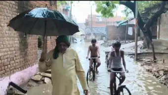 Weather update: आज उत्तर प्रदेश, बिहार, दिल्ली समेत कई राज्यों में भारी बारिश की सम्भावना, जानें आने वाले दिनों का मौसम अपडेट
