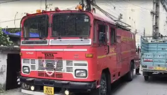 পরিবারের সদস্যরা বাইরে থাকাকালীন বাড়িতে আগুন, পুড়ল আসবাবপত্র