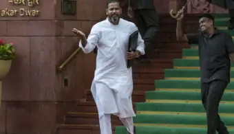 टीएमसी छोड़ने के महीनों बाद यूसुफ़ पठान को गुजरात सरकार से 'तोहफ़े' में मिली बरसों से विवादित ज़मीन