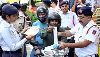 Delhi Traffic Challan New Rule: कोर्ट में चालान चैलेंज करने से पहले भरना होगा 50% अमाउंट, जानिए क्या है नया नियम