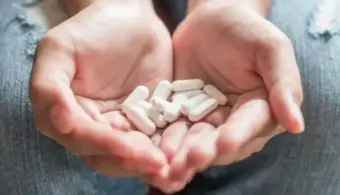 FDA Alert Maharashtra: इंदौर की कंपनी द्वारा निर्मित पैरासिटामोल व टेल्मिसर्टन टैबलेट्स की जांच रिपोर्ट फेल, मिला नोटिस
