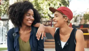 10 Ways To Stop Asking Does She Like Me And Get Your Answer