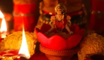 Friday Remedies: ಹಣಕಾಸು ಚೆನ್ನಾಗಿ ಕೈಲಿ ಓಡಾಡ್ಬೇಕಂದ್ರೆ ಶುಕ್ರವಾರ ಈ ಕೆಲಸ ಮಾಡಿ ಸಾಕು! ಹುಡುಕಿಕೊಂಡು ಬರುತ್ತೆ ಅದೃಷ್ಟ