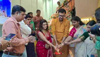 The Aura Gallery, Kolkata,  ভারতীয় ঐতিহ্য, তাঁত ও খাদি সহ স্বদেশি বস্ত্রের সম্ভার,  পুজোর আগে কলকাতায় শুরু হল 'দ্য অরা গ্যালারি'